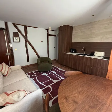 4 Couchages Marais - Place Des Vosges