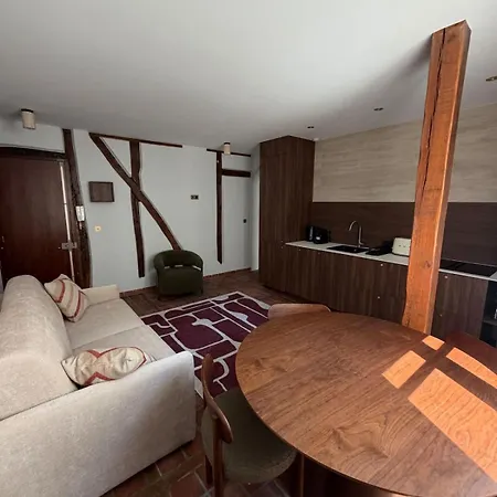 4 Couchages Marais - Place Des Vosges Apartman *